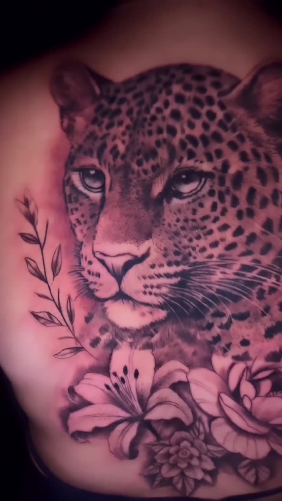 Tatuagem — Fechamento de costas por Fabão Tatuador